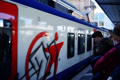 R&uuml;ckfahrt ab Hannover  (Bild vergr&ouml;&szlig;ern)
