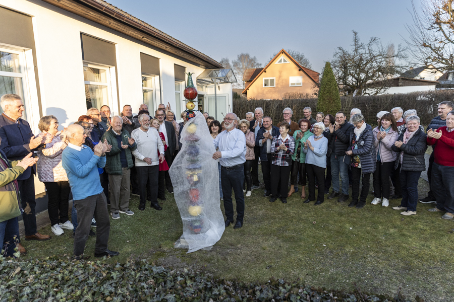 Bild: Enthüllung der Stele