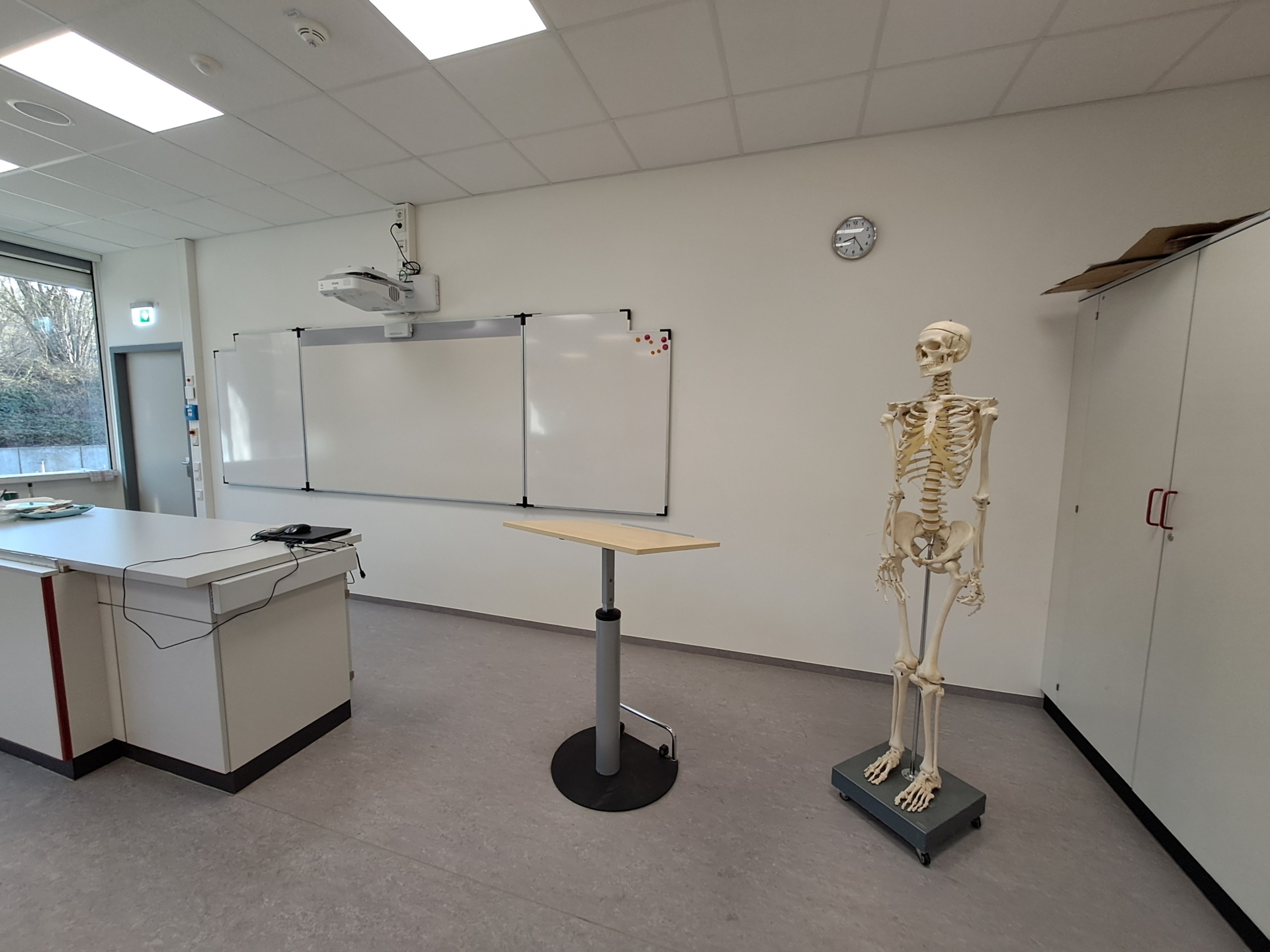 Bild: Biologieraum 3