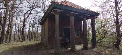 Das J&auml;gerhaus  (Bild vergr&ouml;&szlig;ern)
