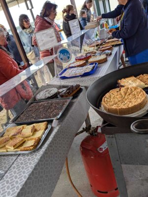 20 Kuchen restlos weggeputzt  (Bild vergr&ouml;&szlig;ern)