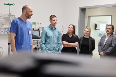 OSL-Medizinstipendiaten  8403 Bild SKN  Steffen Rasche web  (Bild vergr&ouml;&szlig;ern)