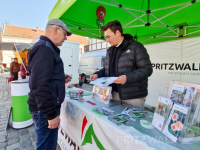 Foto des Albums: Gute Resonanz beim Saisonauftakt zum PriMa-Treff mit 5 Jahre Citybüro