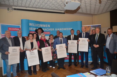 Gruppenbild Goldene Meister  (Bild vergr&ouml;&szlig;ern)