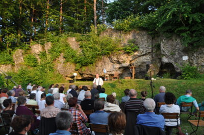 Theaterabend  (Bild vergr&ouml;&szlig;ern)