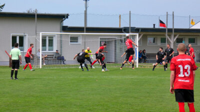 Foto des Albums: Bilder vom 5:0 über Eintracht Niesky 2. HIER