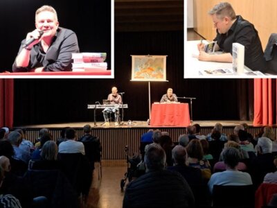 Locker und mit viel Witz unterhielten der Krimi-Bestsellerautor Michael Kobr und sein langj&auml;hriger Freund Stephan Winkler am E-Piano das begeisterte Publikum auf Beste. 