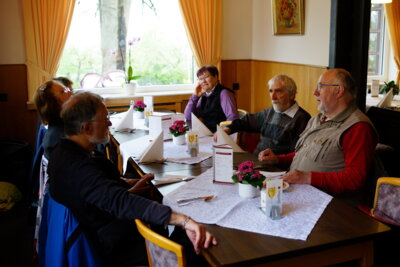 Einkehr - 2  (Bild vergr&ouml;&szlig;ern)