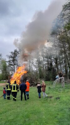 Foto des Albums: Osterfeuer Freyenstein (19.04.2025)