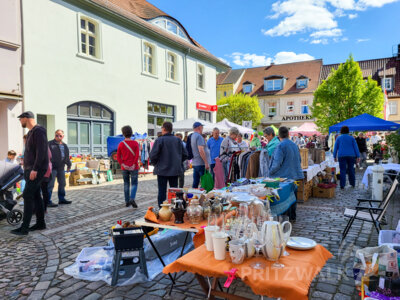 Foto des Albums: Pritzwalker Frühlingserwachen 2025 lud zum Stöbern und Schlemmen ein