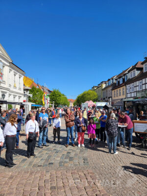 Foto des Albums: Pritzwalker Frühlingserwachen 2025 lud zum Stöbern und Schlemmen ein