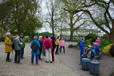 Wir verlassen den Berggarten  (Bild vergr&ouml;&szlig;ern)