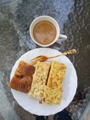 Bild: 26b mit Kaffee 6 €