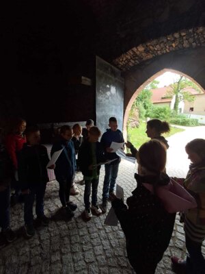Foto des Albums: Wandertag Klasse 3 und 4 Burg Gnandstein und Sommerrodelbahn