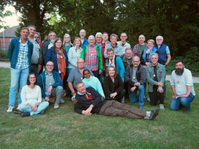 Gruppenbild im Abendlicht 