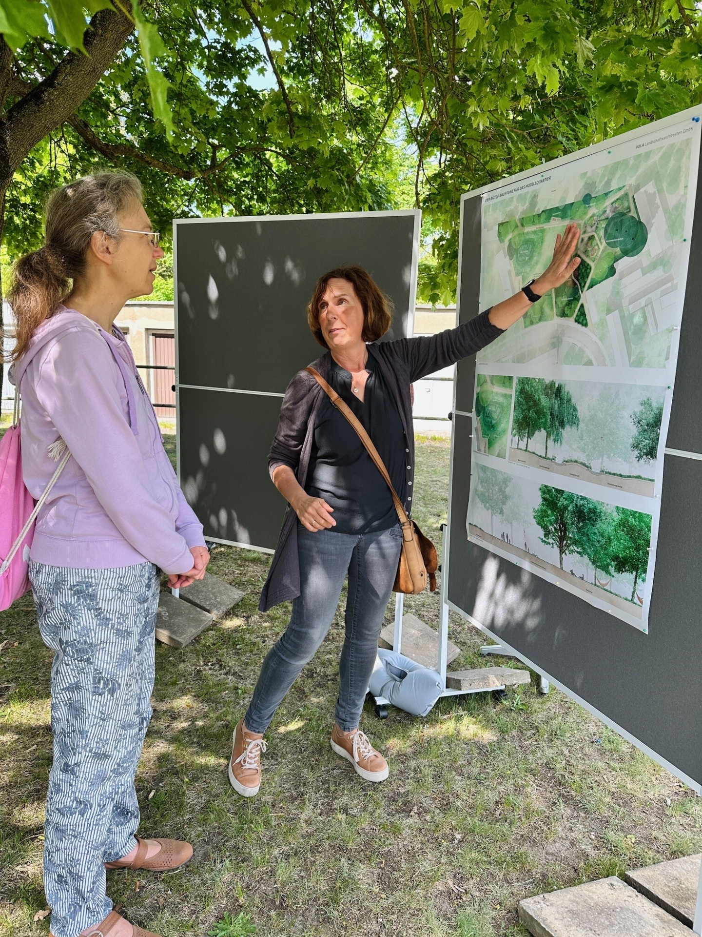 Bild: Petra Lüdtke vom Bauamt der Stadt informierte über die Freiraumgestaltung