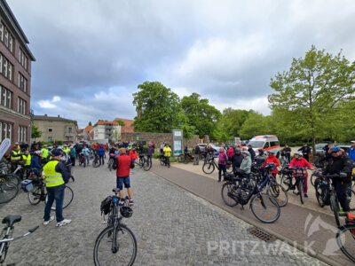 Foto des Albums: Pritzwalk stellt stärkste Gruppe beim Anradeln in der Prignitz