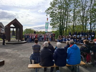 Foto des Albums: Glockenläuten zum Tag der Befreiung