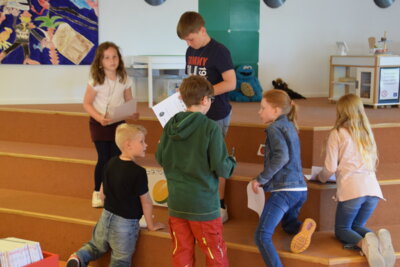 Foto des Albums: Besuch der Bibliothek im zib