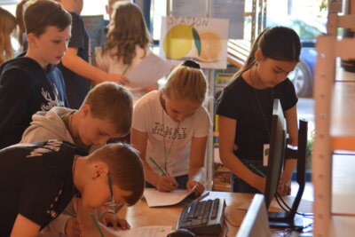 Foto des Albums: Besuch der Bibliothek im zib