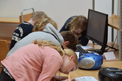 Foto des Albums: Besuch der Bibliothek im zib