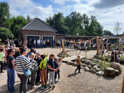 Foto des Albums: Einweihung unseres neu gestalteten Naturschulhofes