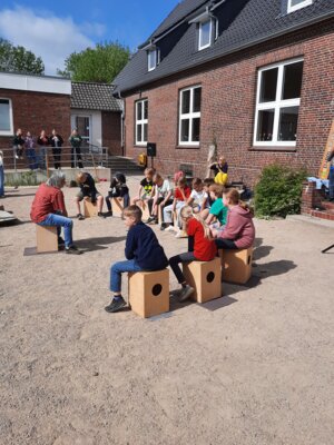 Foto des Albums: Einweihung unseres neu gestalteten Naturschulhofes