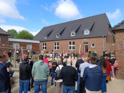 Foto des Albums: Einweihung unseres neu gestalteten Naturschulhofes