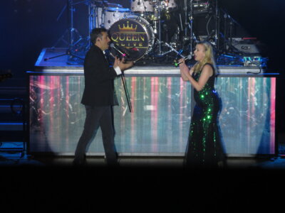 Foto des Albums: FOREVER QUEEN - performed by Queen Alive