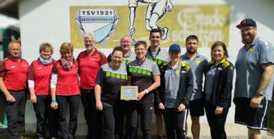 Von links &ndash; die erfolgreichen Teams: SV Ernsgaden, SV Weichs I, Hitzhofen-Oberzell I.  (Bild vergr&ouml;&szlig;ern)