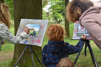Vorschaubild: Türschilder mit Grafitti basteln