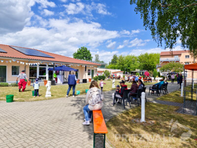 Foto des Albums: Familienfest in Sadenbeck mit Übergabe von zwei Fußballtoren