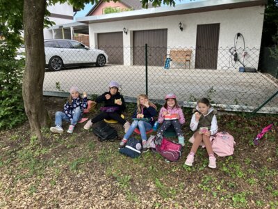 Foto des Albums: Frühlingswanderung Klasse 1 2025