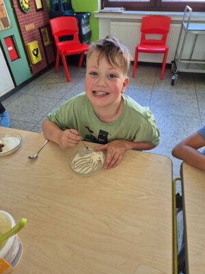 Foto des Albums: AG Frau Klajbor April/Mai