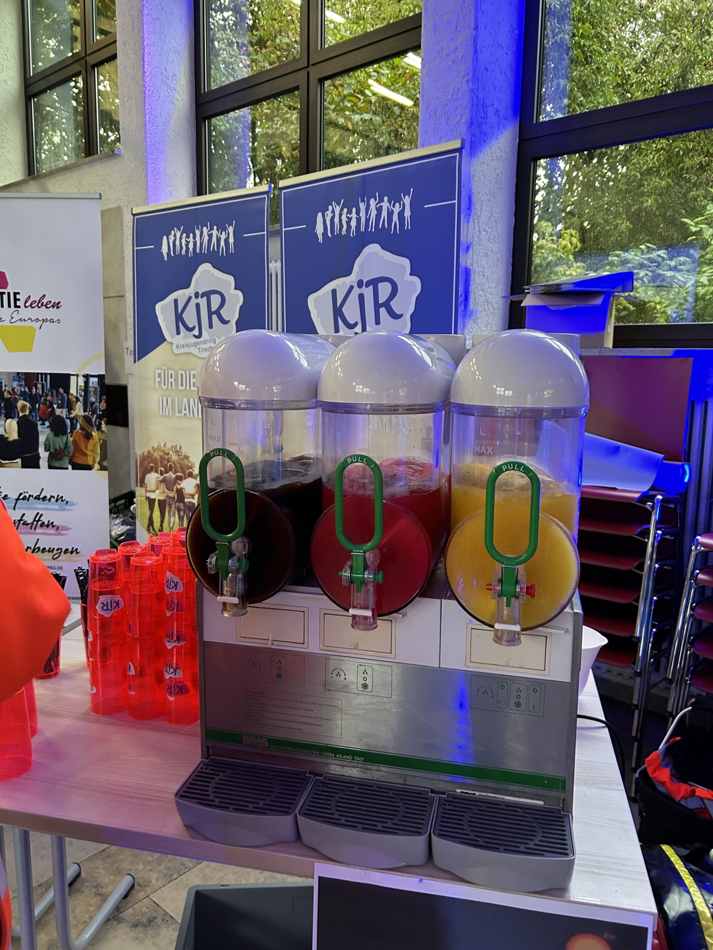Bild: SLush-Eis in den Farben schwarz-rot-gold All das gab es für das Ausfüllen einer Karte