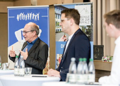 Foto des Albums: Auftakt der Europawoche: Podiumsdiskussion in der Realschule Kemnath