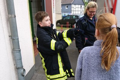 Foto des Albums: Besuch der Klasse 4 in der Feuerwache Lünern
