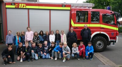Foto des Albums: Besuch der Klasse 4 in der Feuerwache Lünern