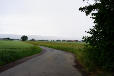 Auf den letzten 5 km - Den Regenschauer nehmen wir noch mit  (Bild vergr&ouml;&szlig;ern)