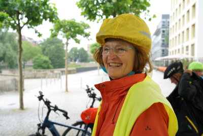 Aufbruch -2   Leichten Niesel l&auml;cheln wir weg  (Bild vergr&ouml;&szlig;ern)