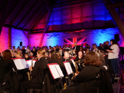 Bild 10: Musikalischer Schulterschloss zwischen BOK und Rhythm&Joy  - Foto: Frank Otto  (Bild vergr&ouml;&szlig;ern)
