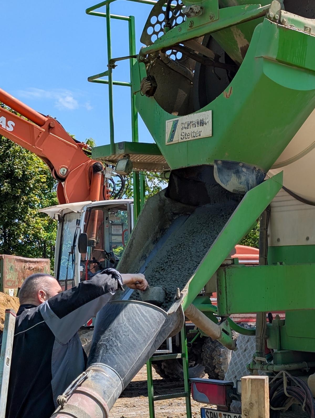 Bild: Baustellen-Impressionen und Grundsteinlegung in der Poststraße 2-5 in Calau. Foto: Stadt Calau / Jan Hornhauer