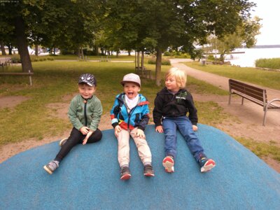 " Beste Kumpels".  (Bild vergrößern)