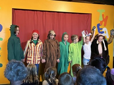 Kasperle-Theater  (Bild vergr&ouml;&szlig;ern)
