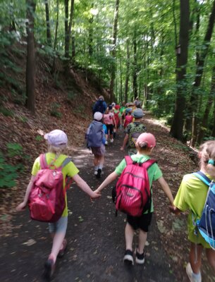 Foto des Albums: Wandertag Klasse 1 am Sprottenweg - Besuch Rothenmühle