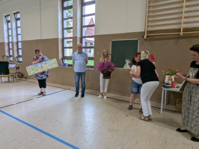 Foto des Albums: Bewegende Momente zum Schuljahresabschluss