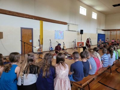 Foto des Albums: Verabschiedung der Klasse 4