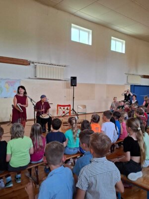 Foto des Albums: Verabschiedung der Klasse 4