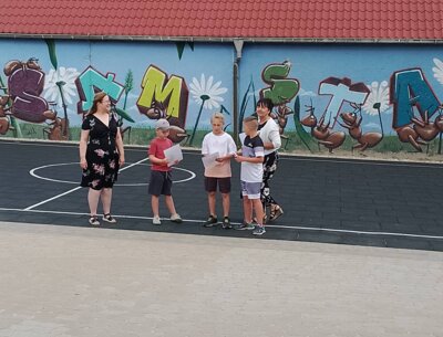 Foto des Albums: Verabschiedung der Klasse 4