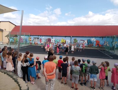 Foto des Albums: Verabschiedung der Klasse 4